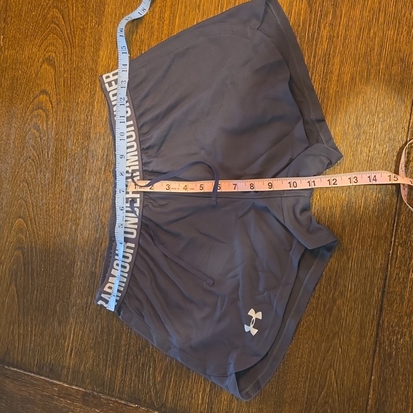 WOMEN'S UA PERFECT PACE SHORT PHANTOM GRAY - Picture 2 of 6